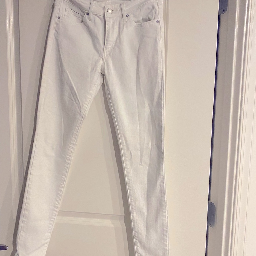 White Levi Jeans - size 26
